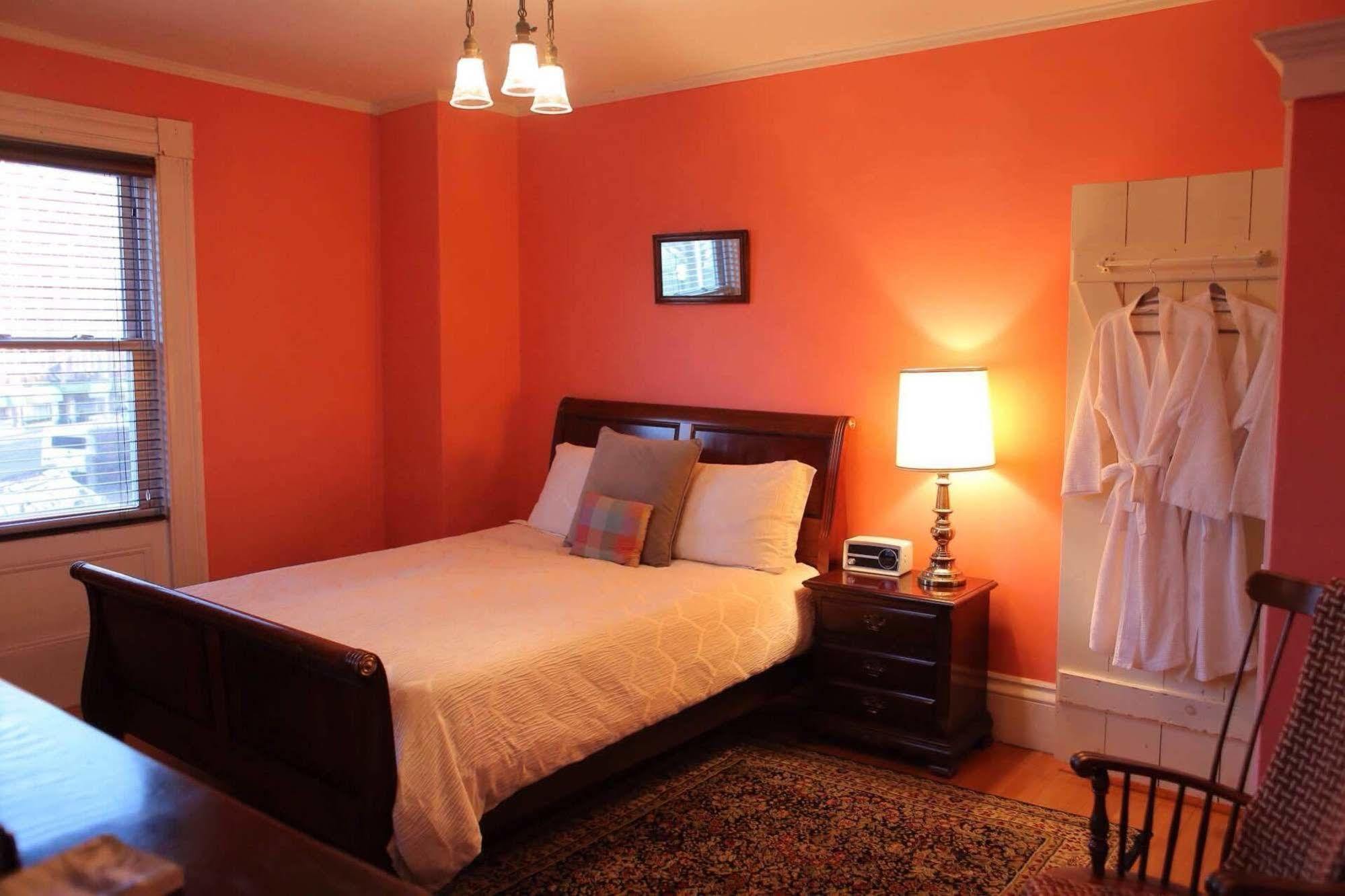 Stepping Stone Inn Салем Экстерьер фото